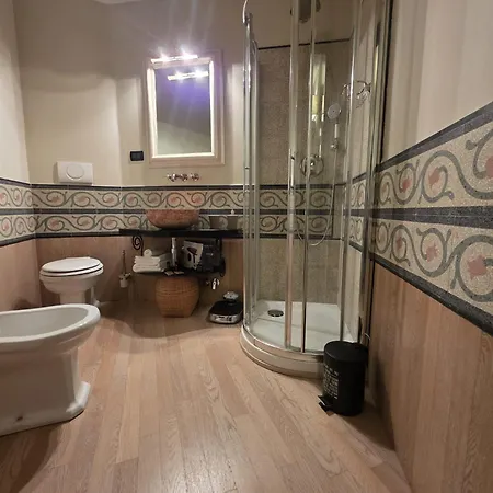 In Con Piscina Ad Алассио